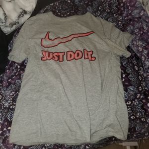 Nike t-shirt